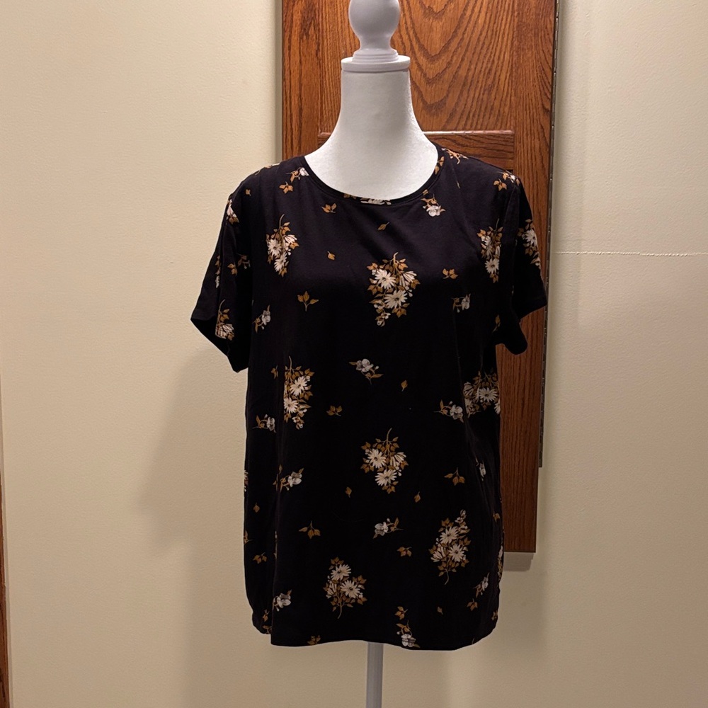 Croft & Barrow Black Tee with Floral Accents - size XL